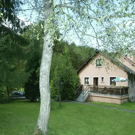 Large With Garden Near The Lake, Cleaning Included *